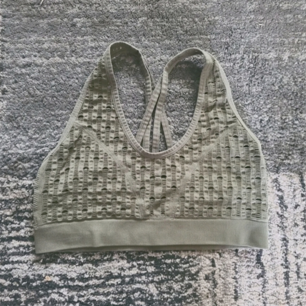 Victoria's Sport by Victoria's Secret Sports Strappy Bra Olive SZ/M Large L